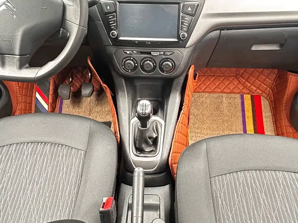 Citroen Elysee — миниатюра 12