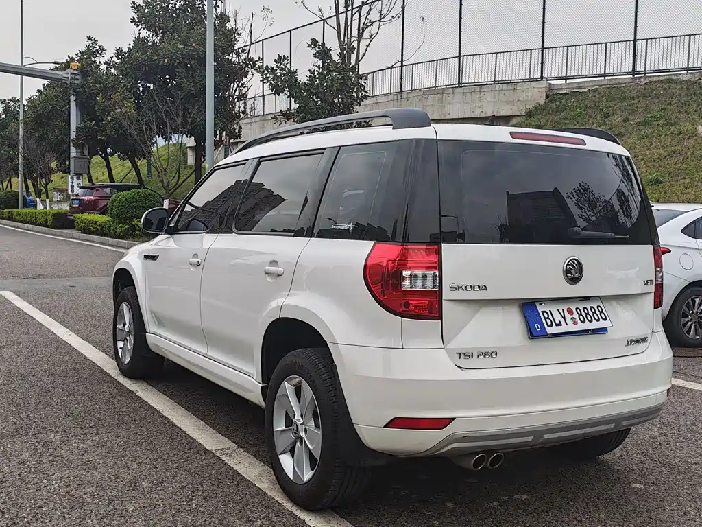 SKODA YETI