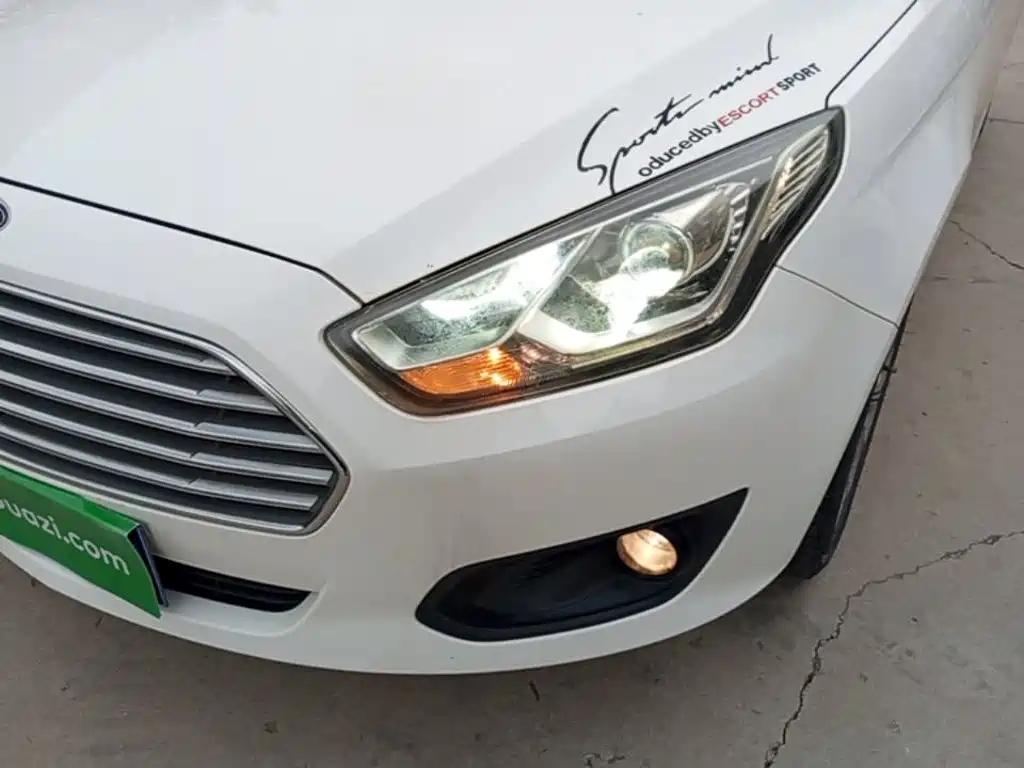 Ford Escort — миниатюра 24