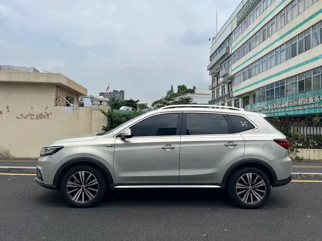 Roewe RX5 New Energy — миниатюра 3