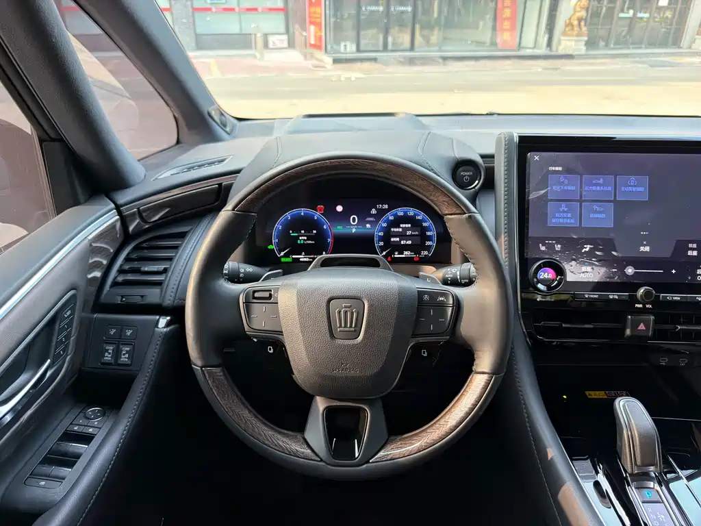 Toyota Vellfire — миниатюра 9