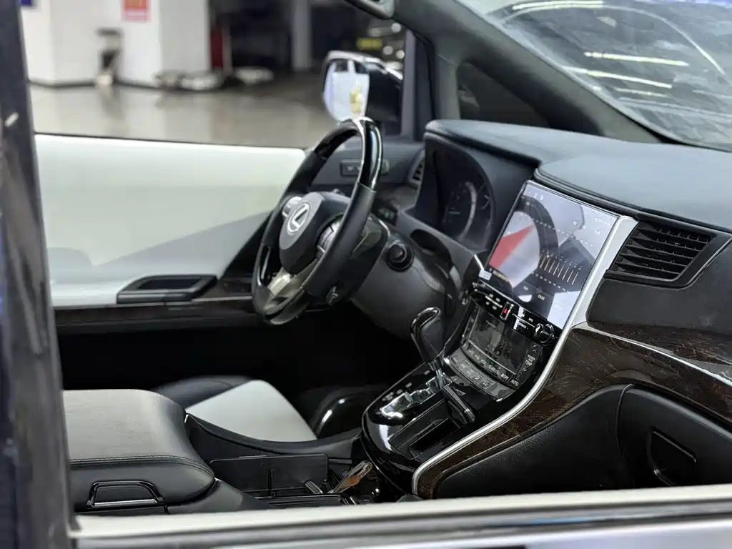 Toyota Alphard 2012 3.5L Luxury