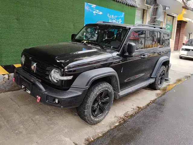 2022 TANK 300