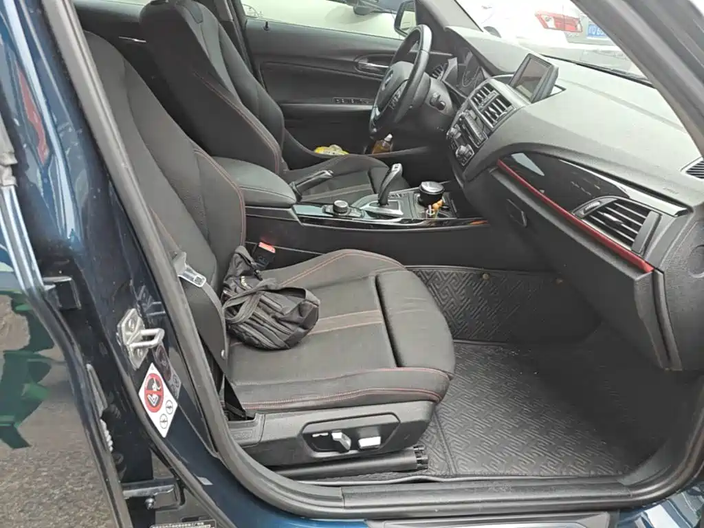 BMW 1 Series (Import) — миниатюра 25