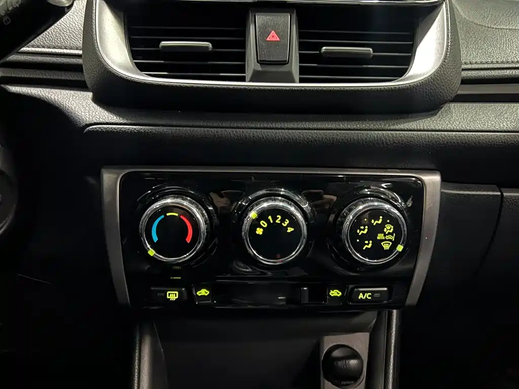 TOYOTA YARIS L ZHIXUAN