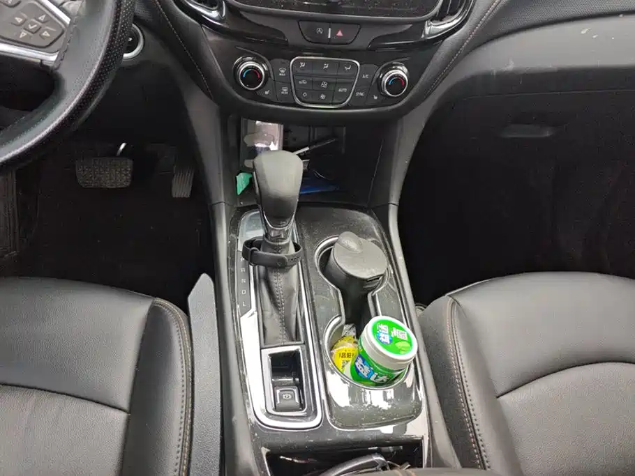 Chevrolet Equinox — миниатюра 16