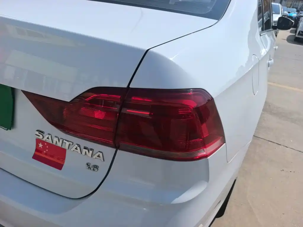 Volkswagen Santana — миниатюра 8