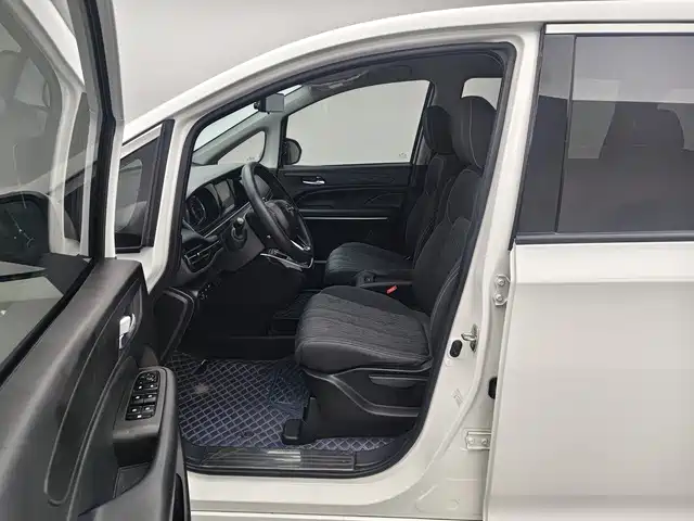 GAC Motor Trumpchi M6 — миниатюра 8