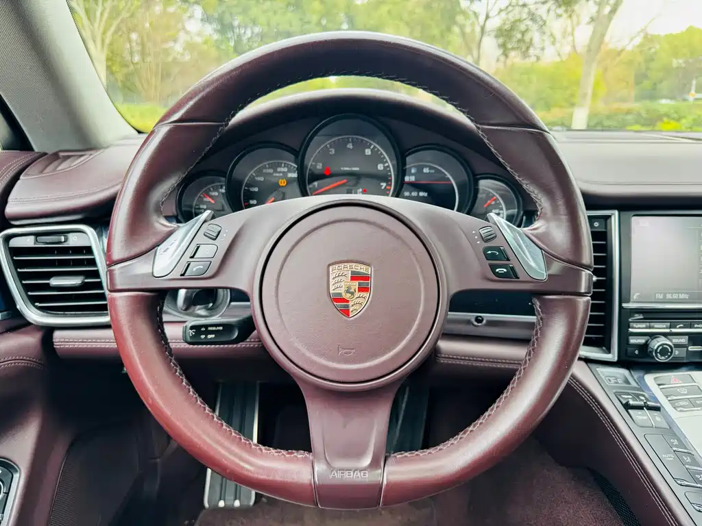 Porsche Panamera 2014 Panamera 4 3.0T