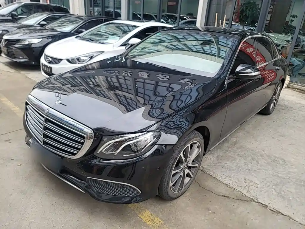 Mercedes-Benz E-Class — миниатюра 2