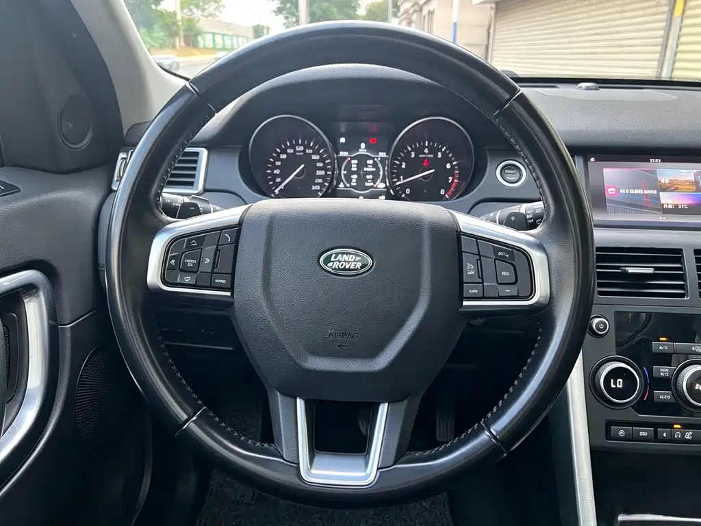 Land Rover Discovery Sport — миниатюра 7