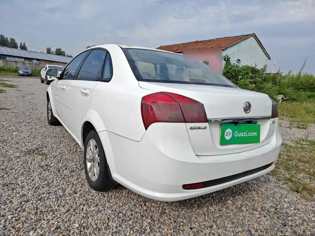 Buick Excelle — миниатюра 5