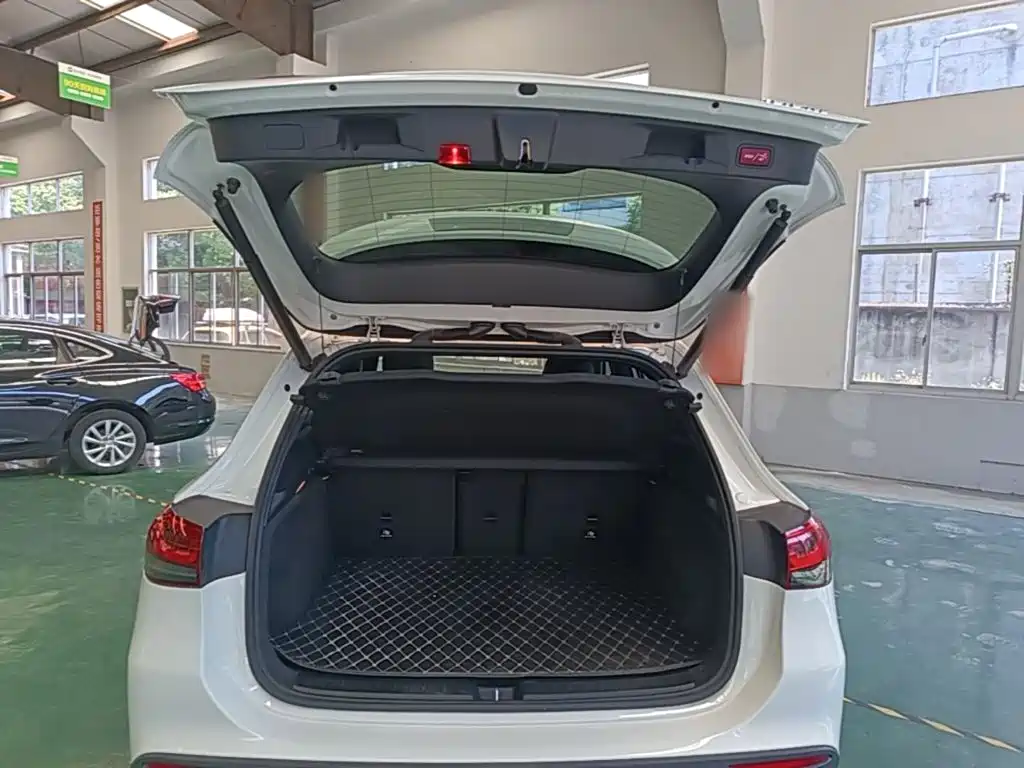 Mercedes-Benz GLA — миниатюра 19