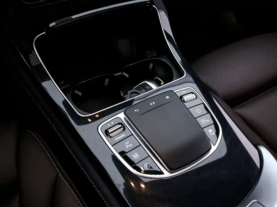 Mercedes-Benz GLC — миниатюра 10