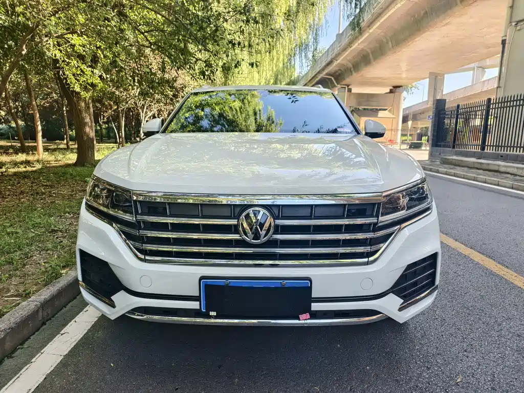 Volkswagen Touareg — миниатюра 2