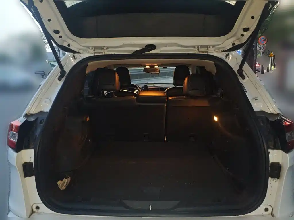 Jeep Cherokee — миниатюра 15