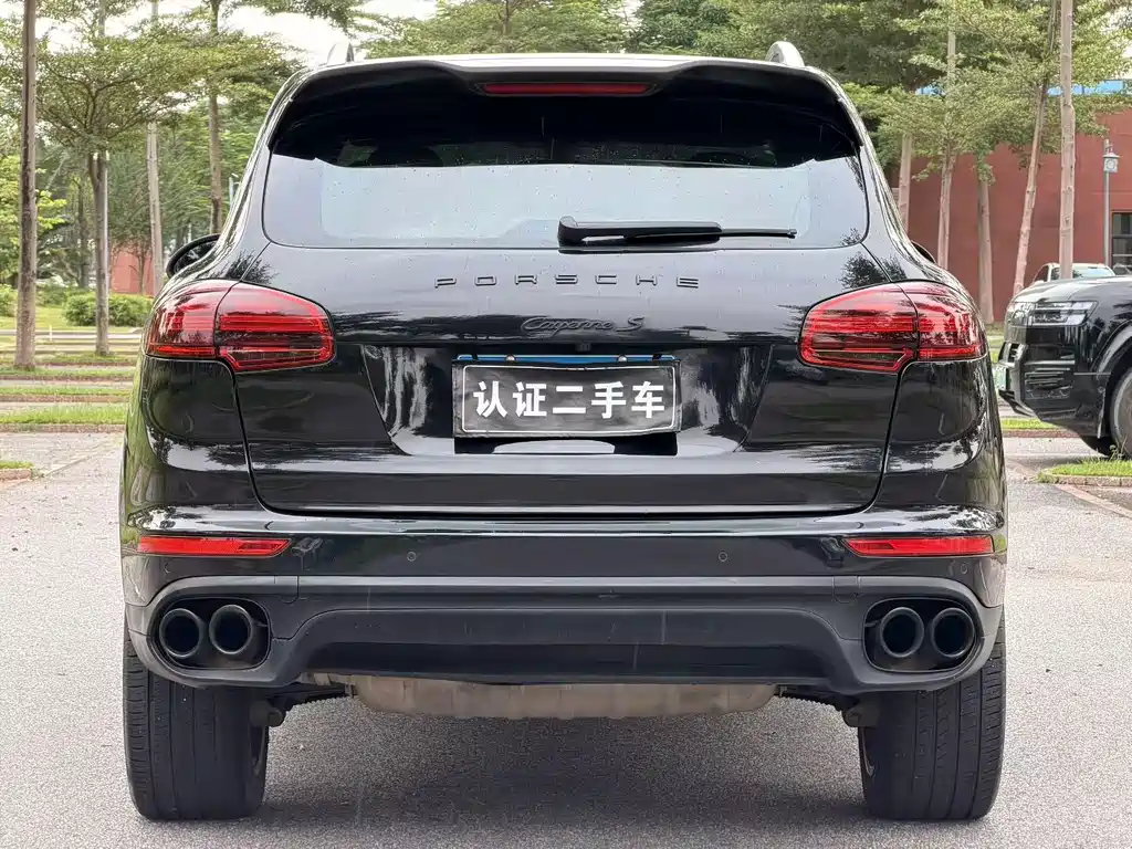Porsche Cayenne — миниатюра 4