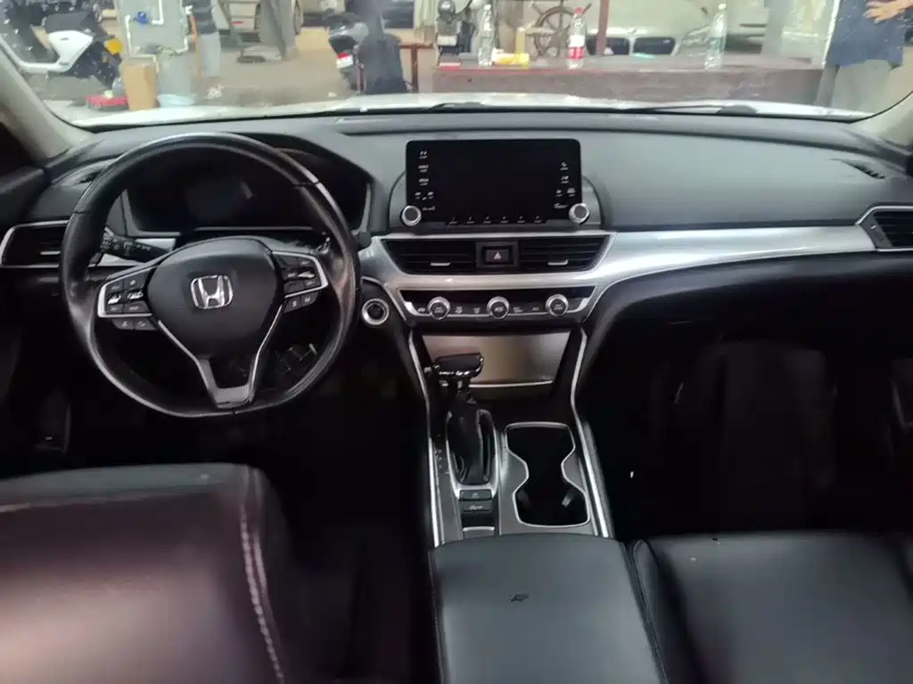 Honda Accord — миниатюра 10