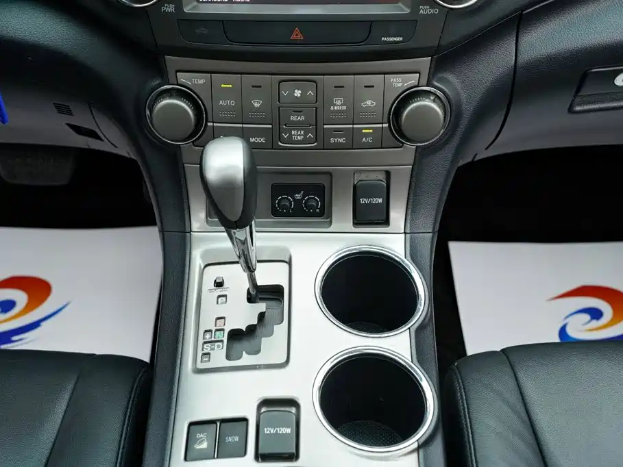 Toyota Highlander (Import) — миниатюра 27