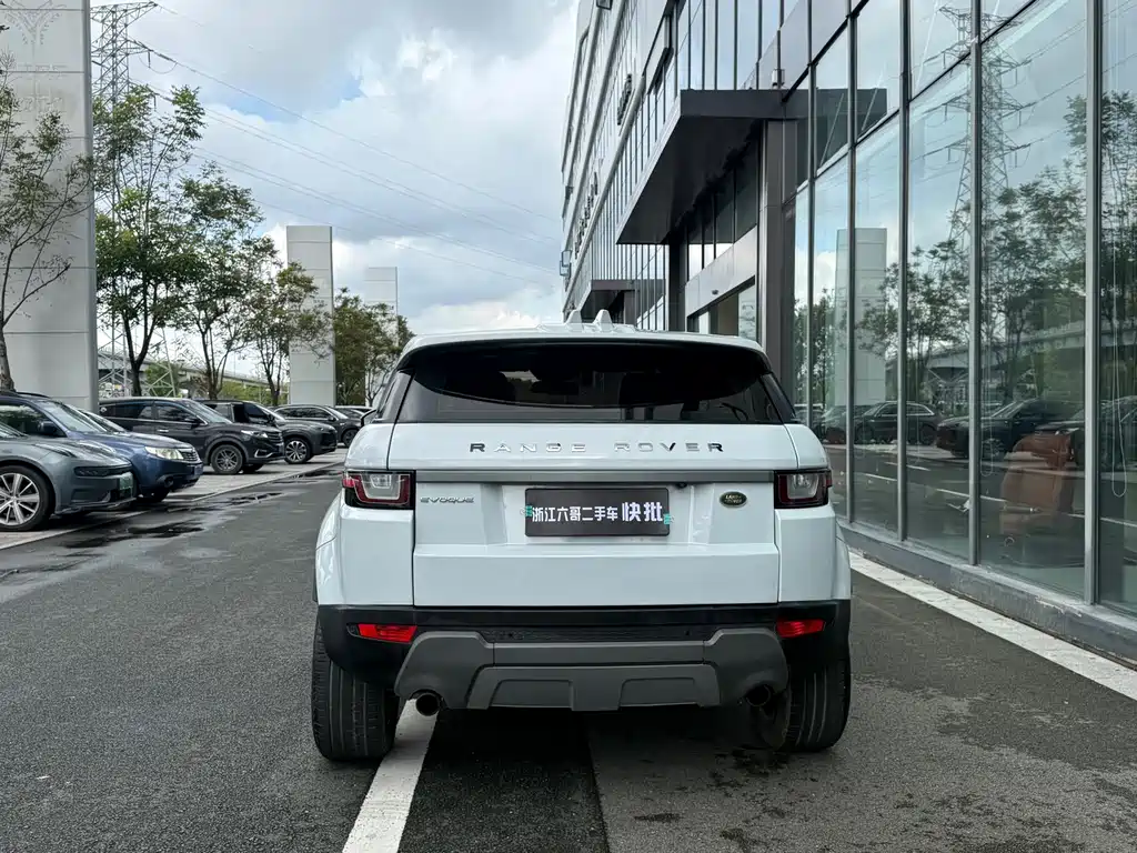 Land Rover Evoque — миниатюра 13