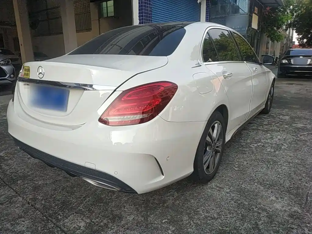 Mercedes-Benz C-Class — миниатюра 7