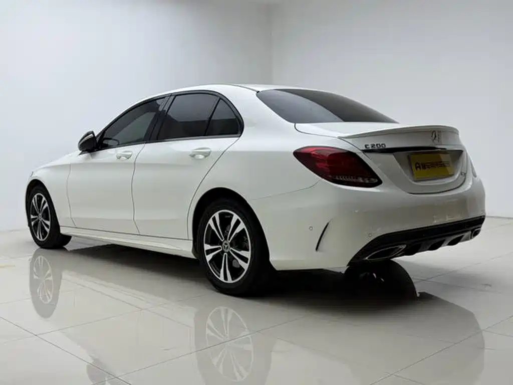 Mercedes-Benz C-Class — миниатюра 8