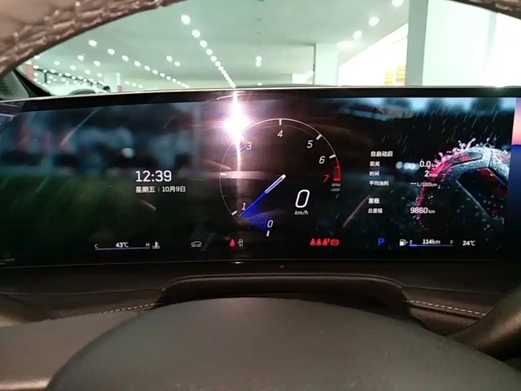 Cadillac XT4 — миниатюра 12
