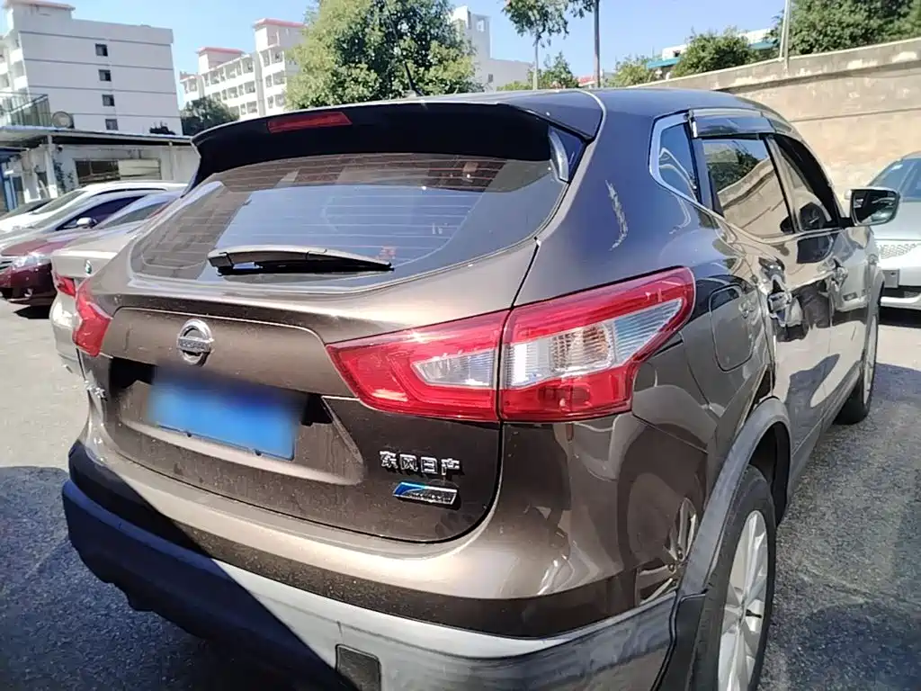 Nissan Qashqai — миниатюра 6