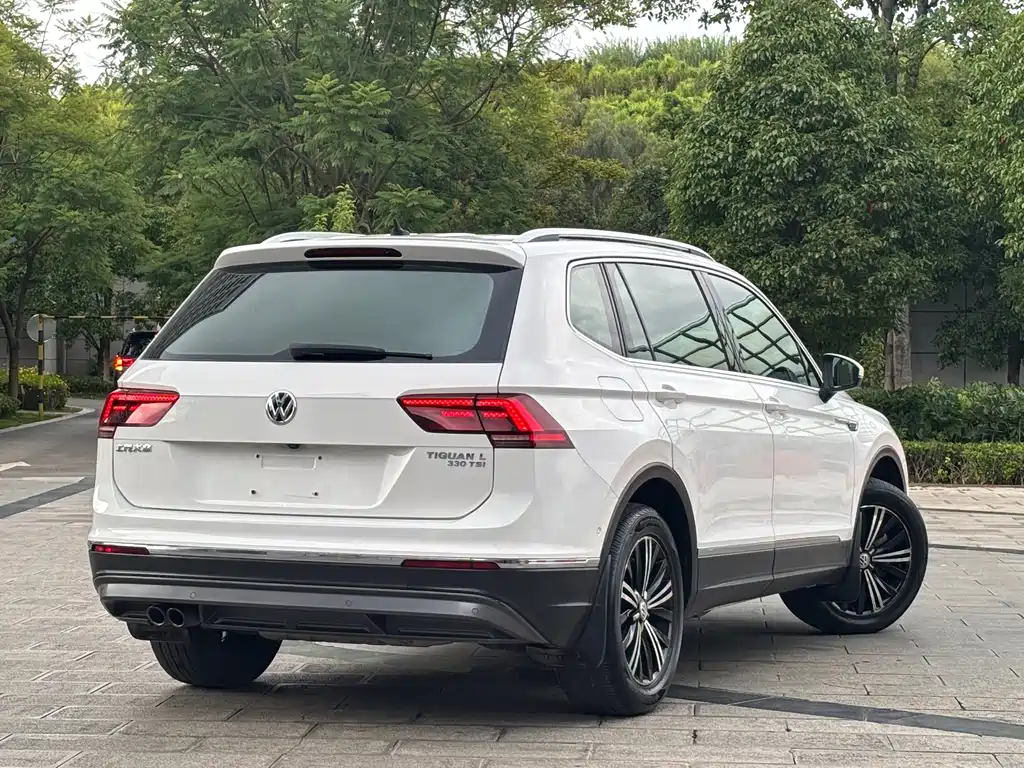 Volkswagen Tiguan L — миниатюра 7