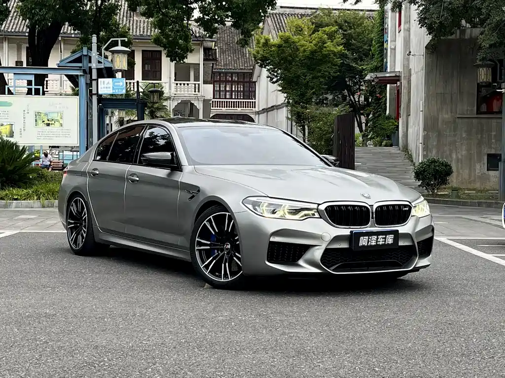 BMW M5 — миниатюра 2