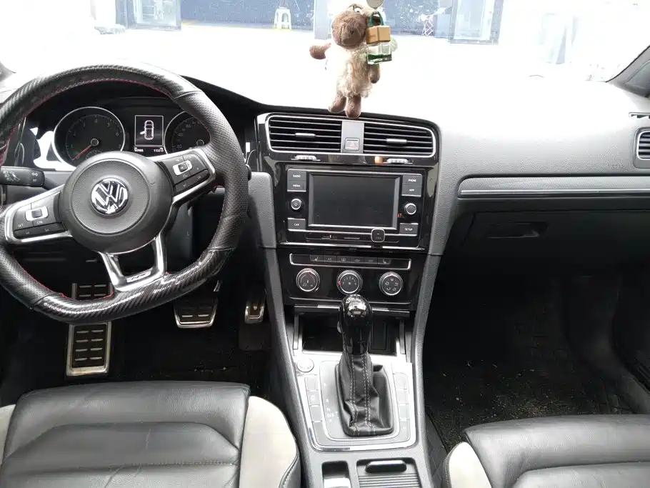 Volkswagen Golf — миниатюра 12
