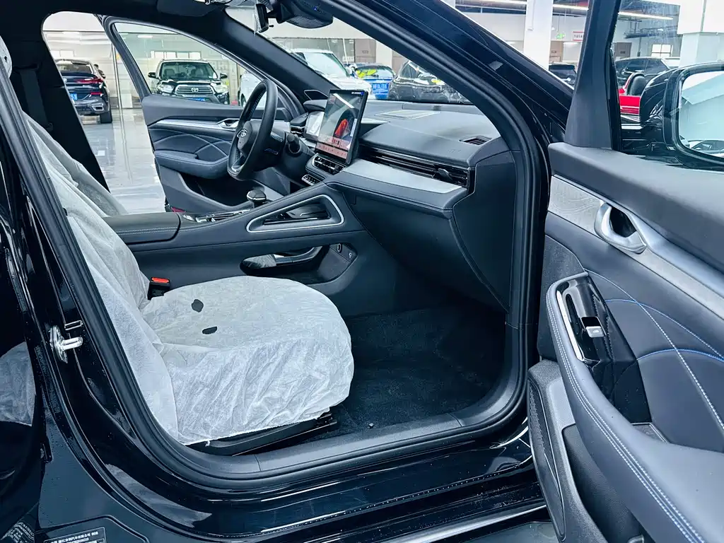 GEELY AUTOMOBILE XINGRUI