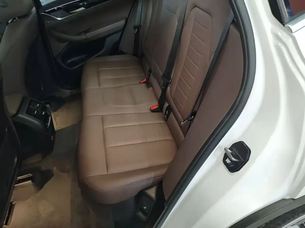 BMW iX3 — миниатюра 17
