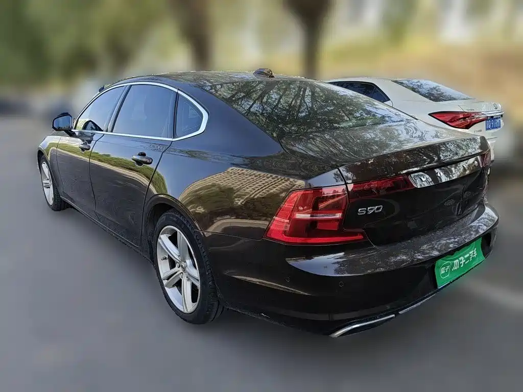Volvo S90 — миниатюра 4