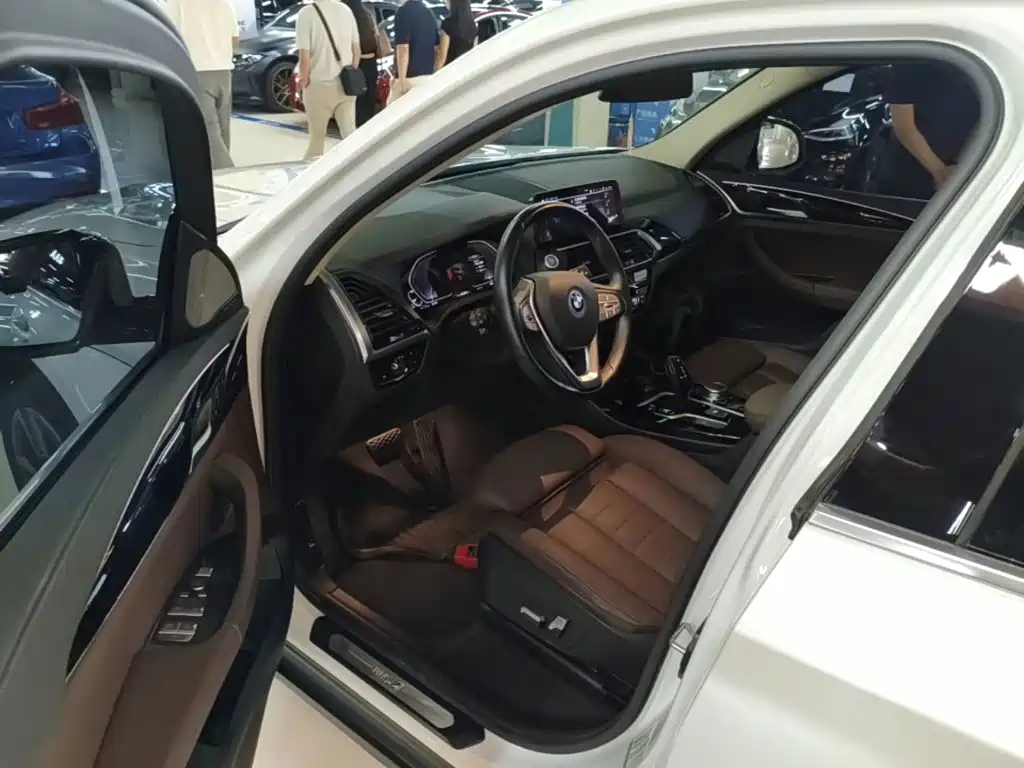 BMW iX3 — миниатюра 16