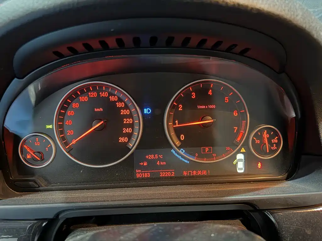 BMW 5 Series — миниатюра 5