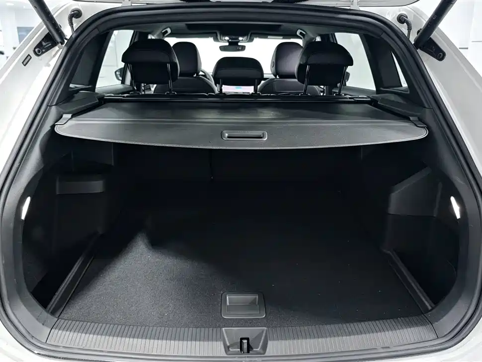 Volkswagen Tiguan L — миниатюра 32