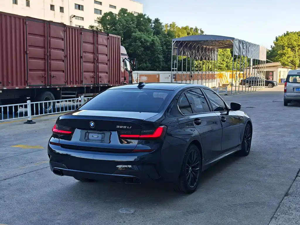 BMW 3 Series — миниатюра 13