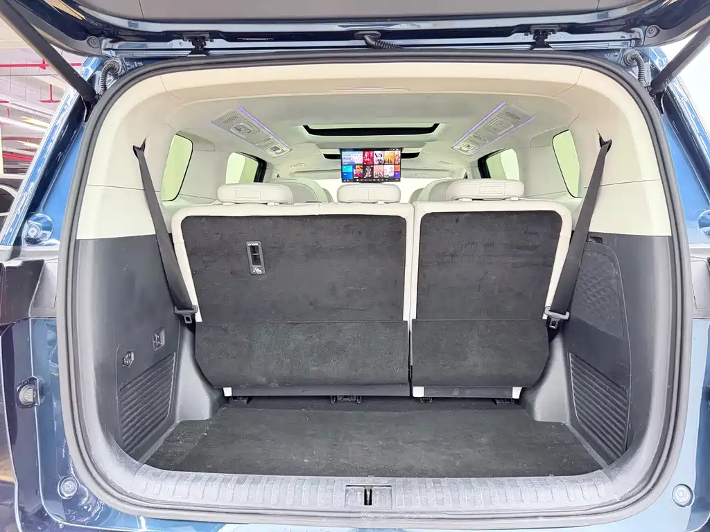 Voyah Dreamer PHEV 4WD Flagship Kunpeng Edition, фото 23