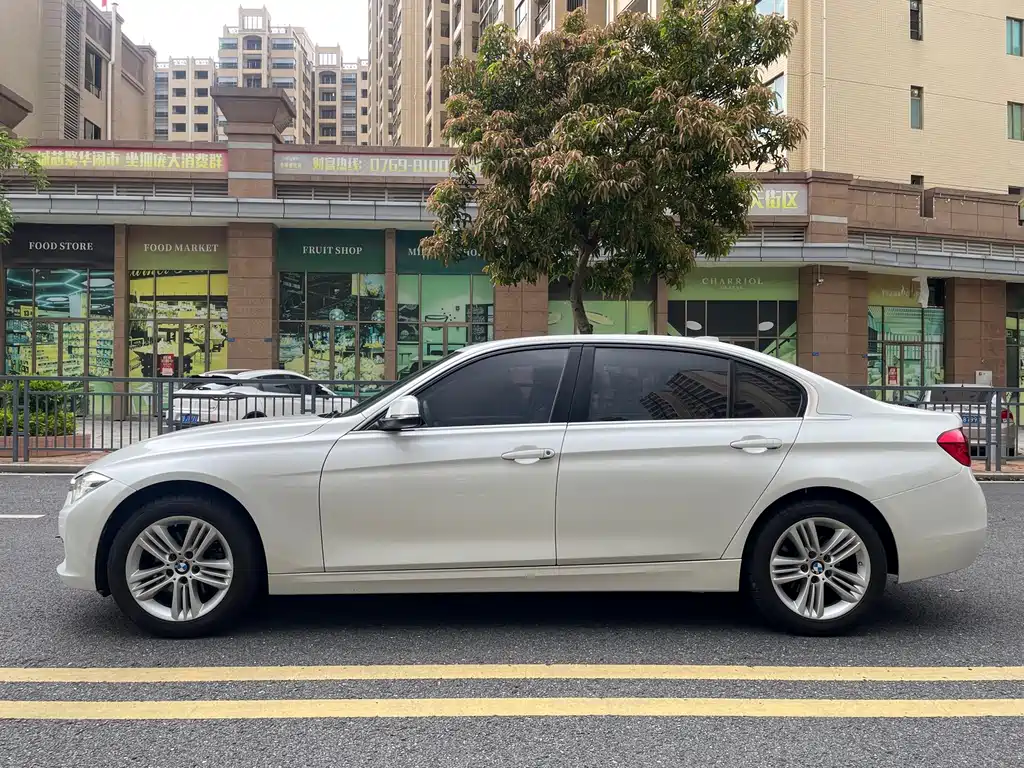 BMW 3 Series — миниатюра 8