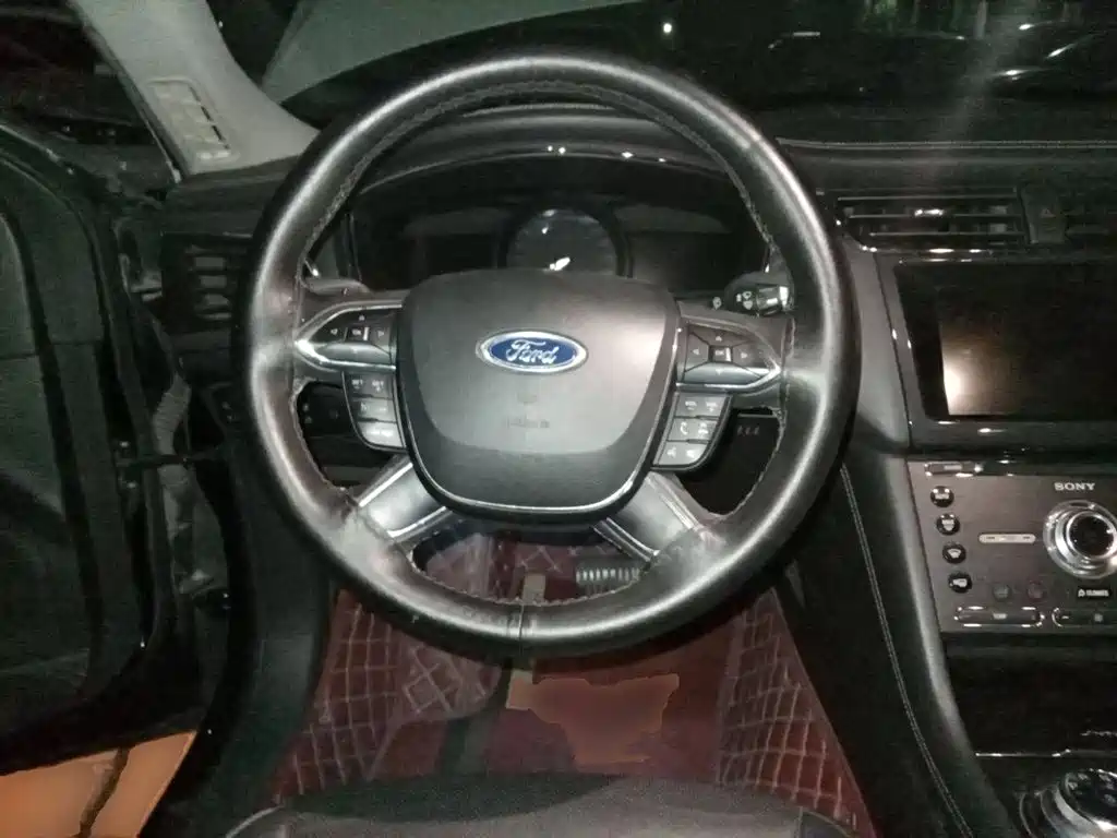 Ford Taurus — миниатюра 6