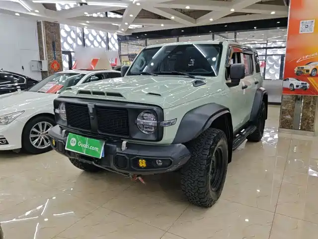 2022 TANK 300