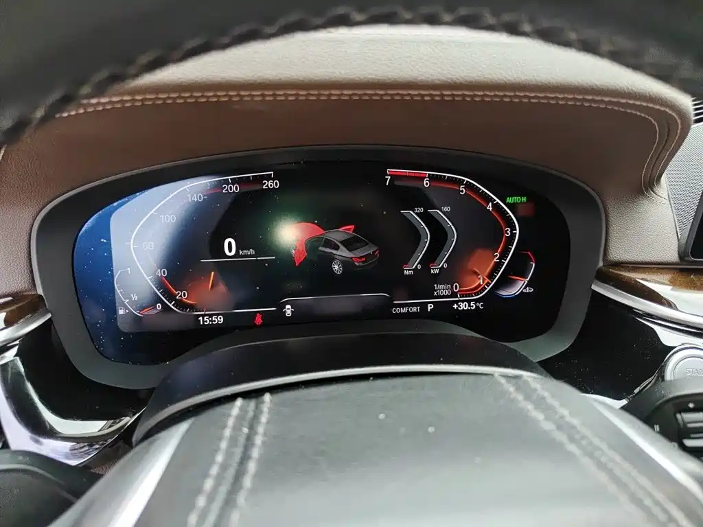 BMW 5 Series — миниатюра 4