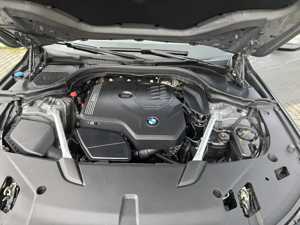 BMW 6 Series GT — миниатюра 8