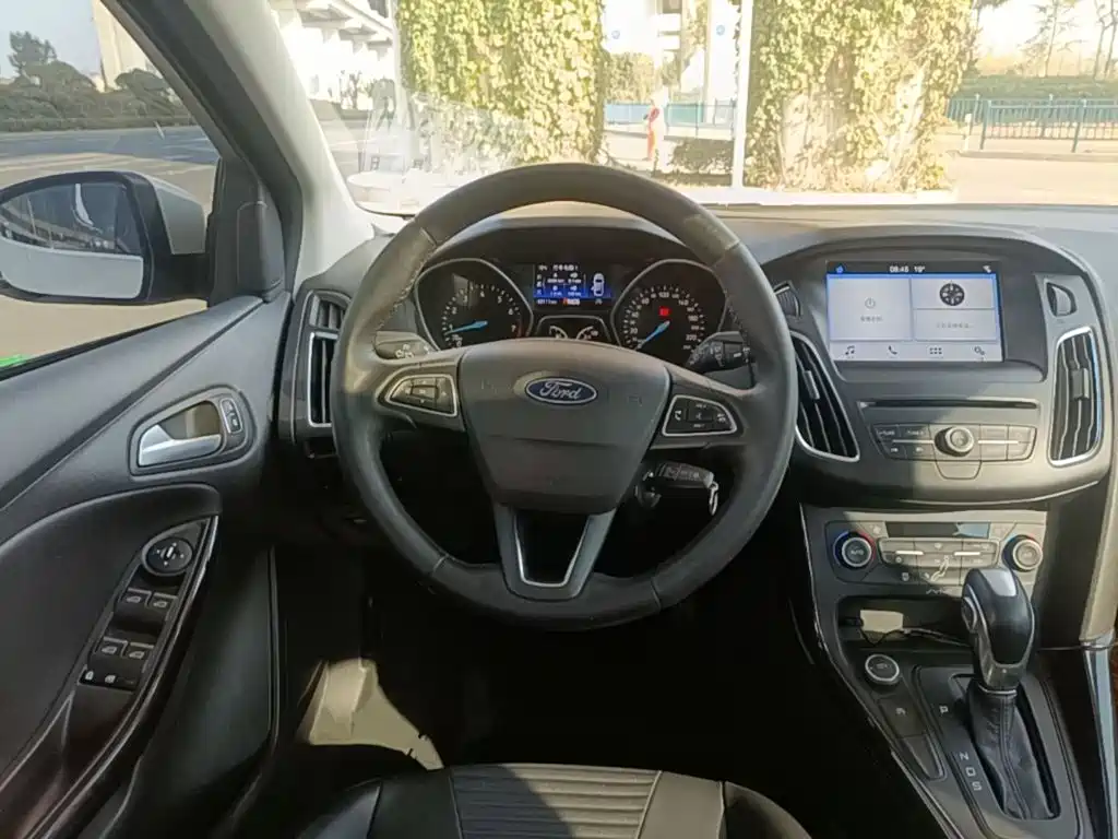 Ford Focus — миниатюра 11