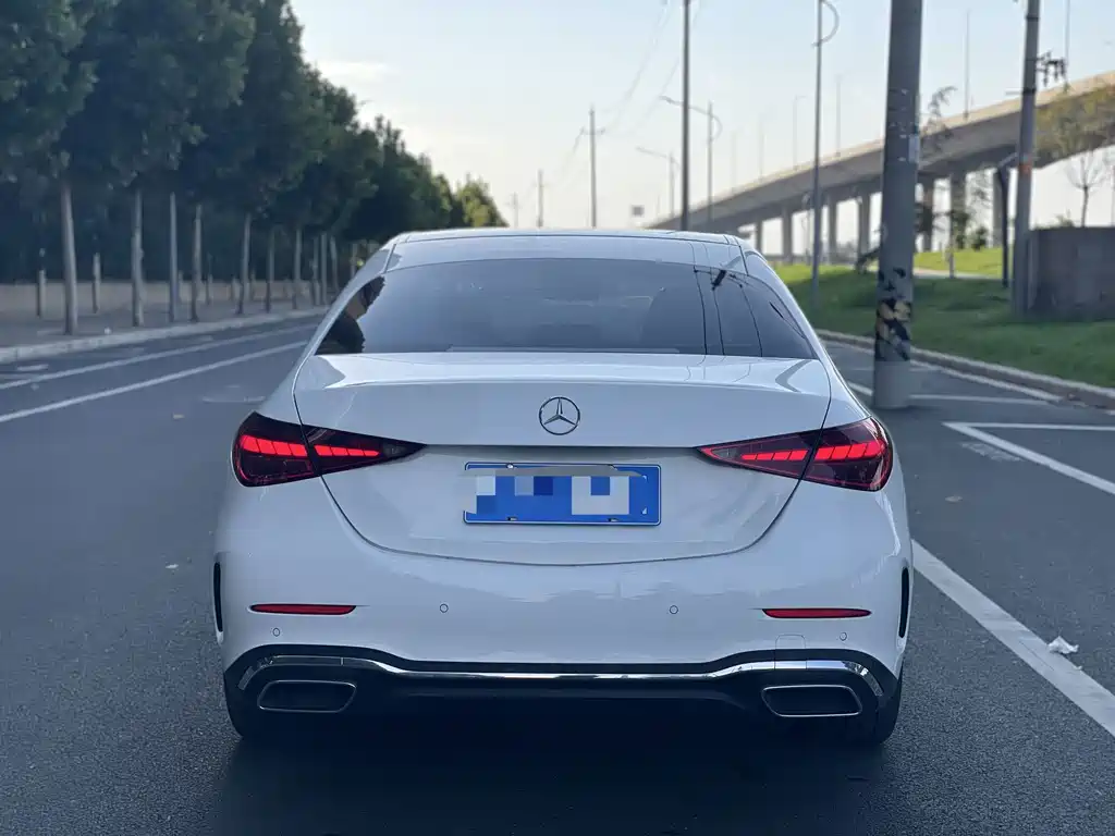 Mercedes-Benz C-Class — миниатюра 4