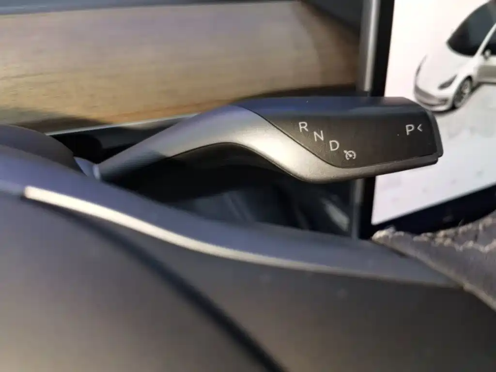 Tesla Model 3 — миниатюра 14