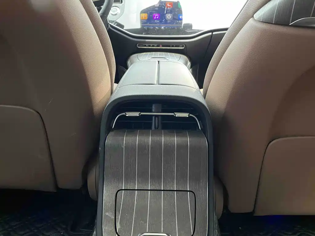 Mercedes-Benz E-Class New Energy — миниатюра 14