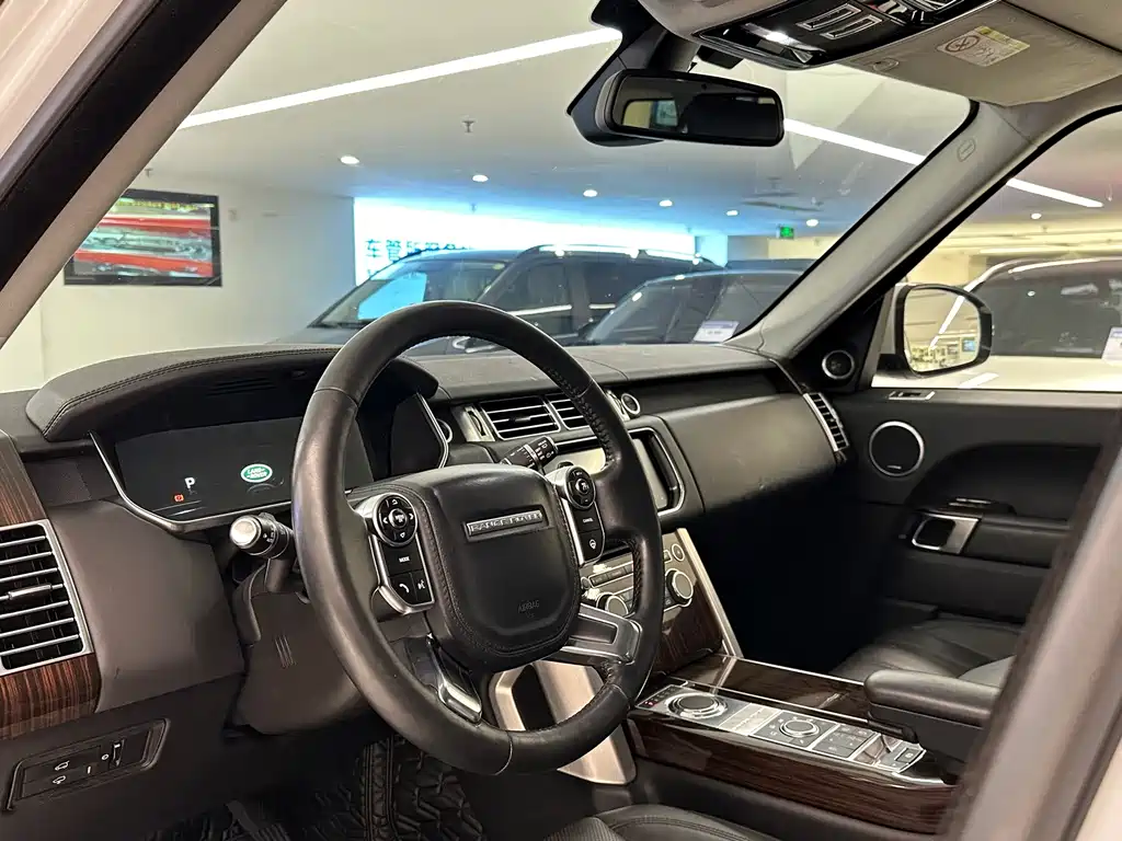 Land Rover Range Rover — миниатюра 10