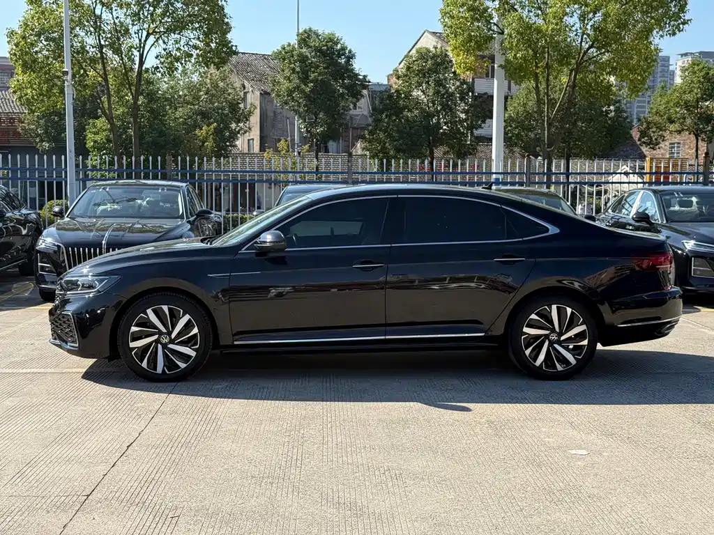 Volkswagen Passat — миниатюра 4